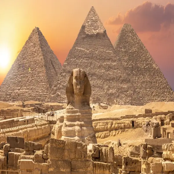 great pyramid giza by packexplore